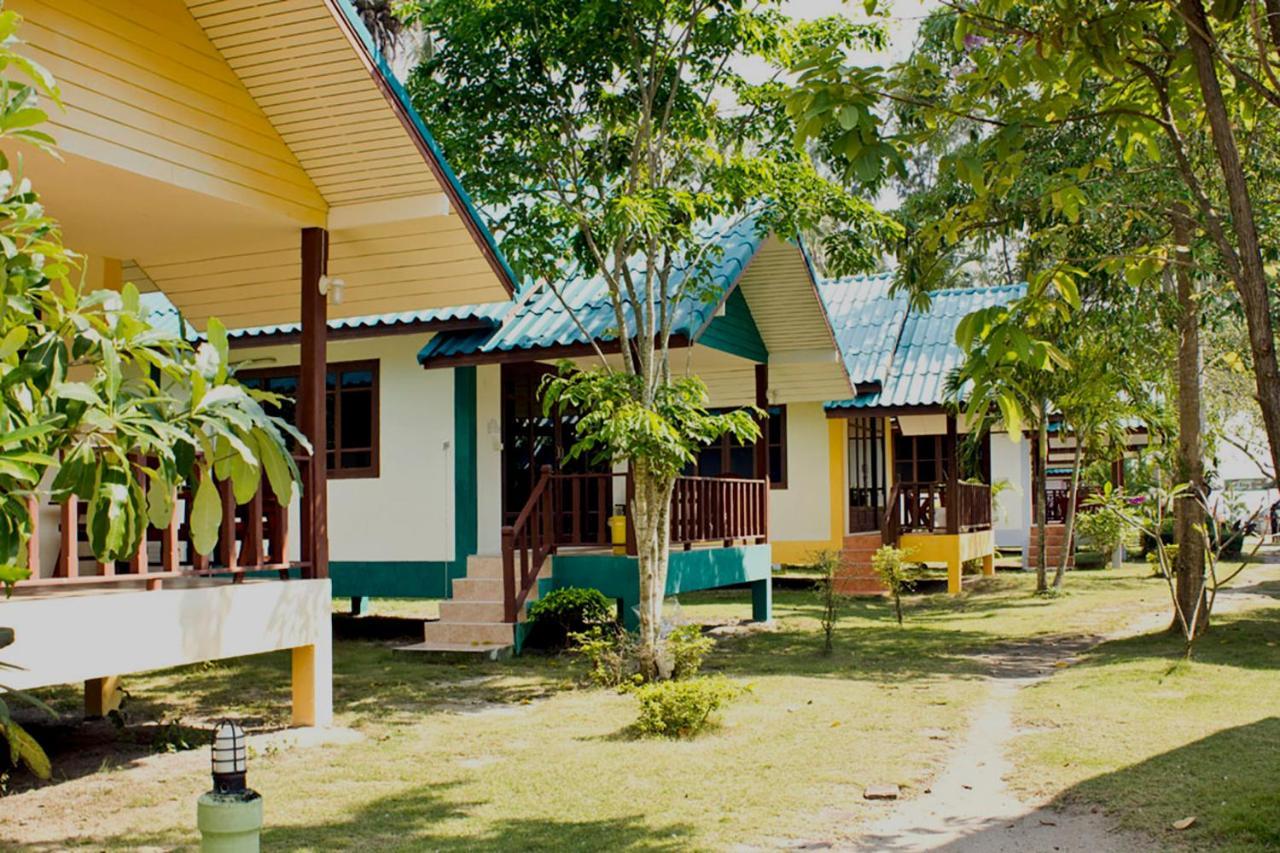 Siraya Beachfront Resort Ko Pha Ngan Extérieur photo