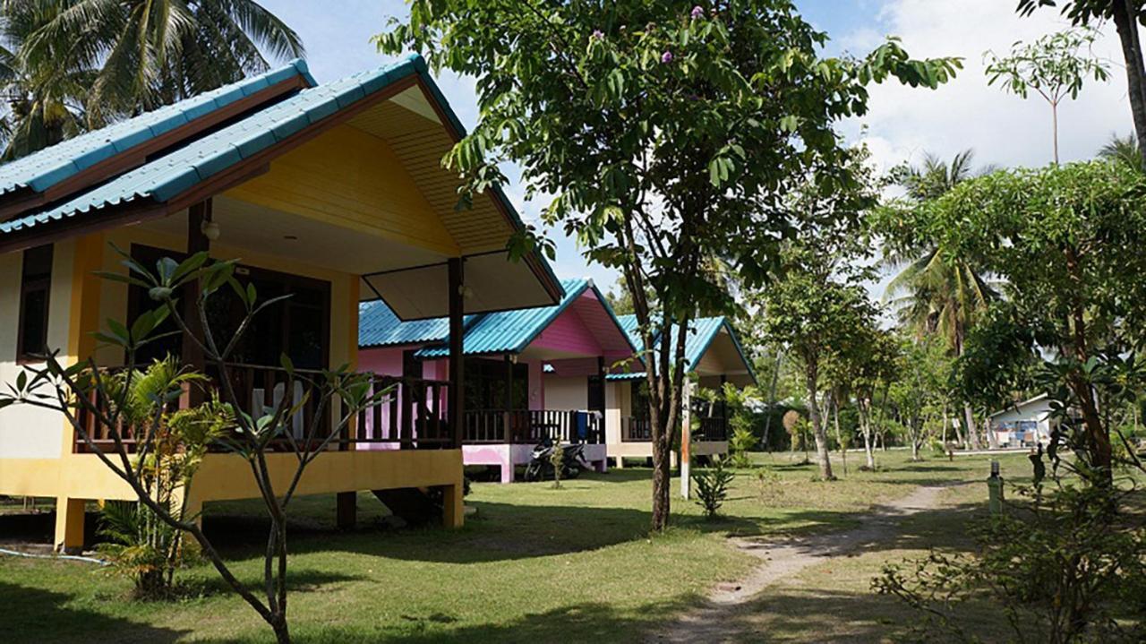 Siraya Beachfront Resort Ko Pha Ngan Extérieur photo